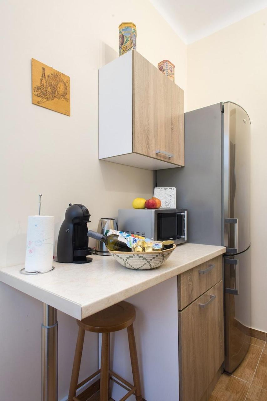 Pangsapuri 60 m² dengan 2 bilik tidur dan 1 bilik mandi peribadi di Acropolis - Koukaki Athens Luaran gambar